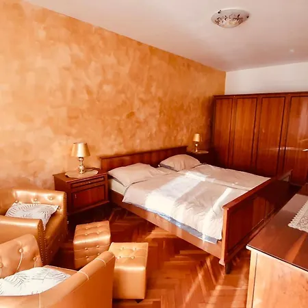 Πανσιόν House 3*