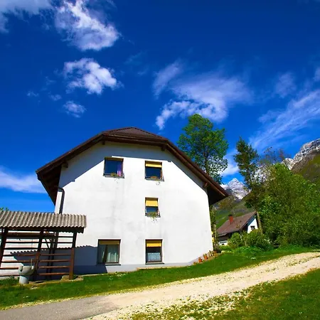 House 3* Bovec