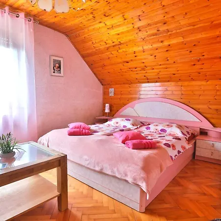 House 3* Bovec